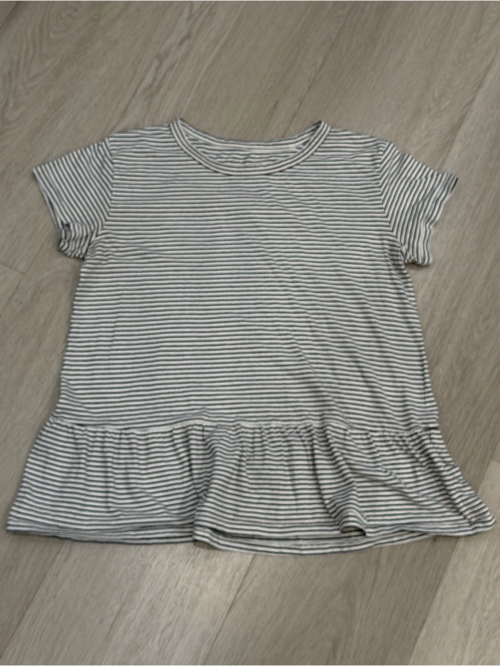 Caseon Striped Peplum T-Shirt Women’s Medium White Black Short Sleeve